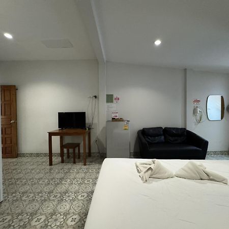 Warmwell Hostel Ban Chuk Kum Ngoại thất bức ảnh